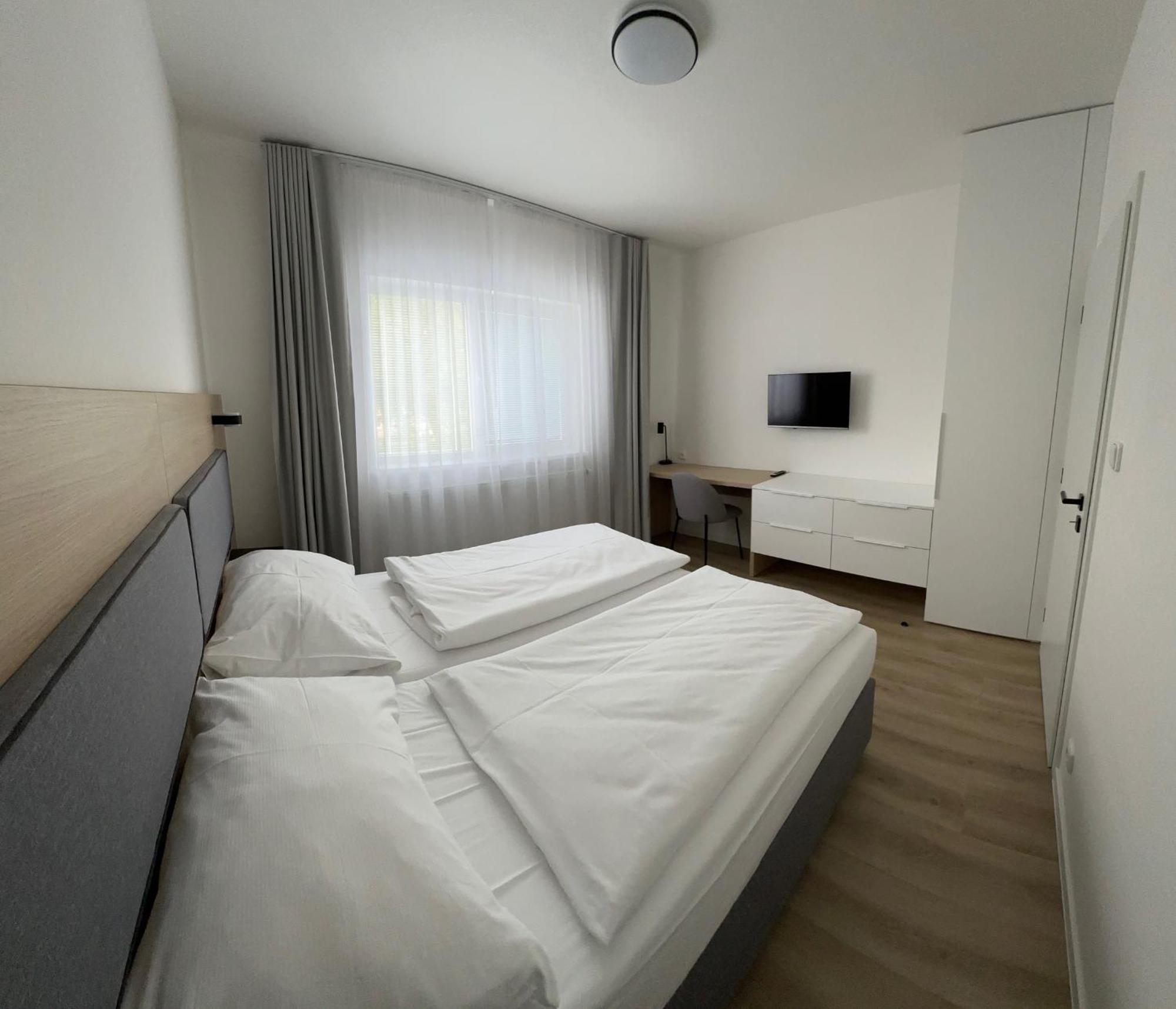Hotel Kapitol มอสท์ ภายนอก รูปภาพ