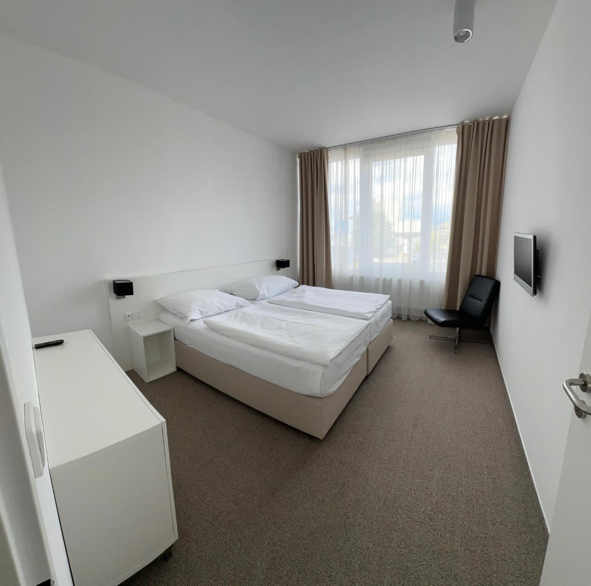 Hotel Kapitol มอสท์ ภายนอก รูปภาพ