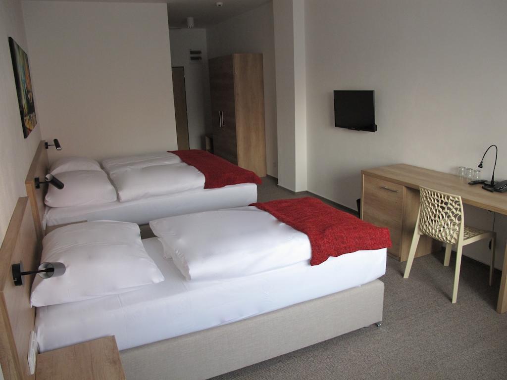 Hotel Kapitol มอสท์ ห้อง รูปภาพ