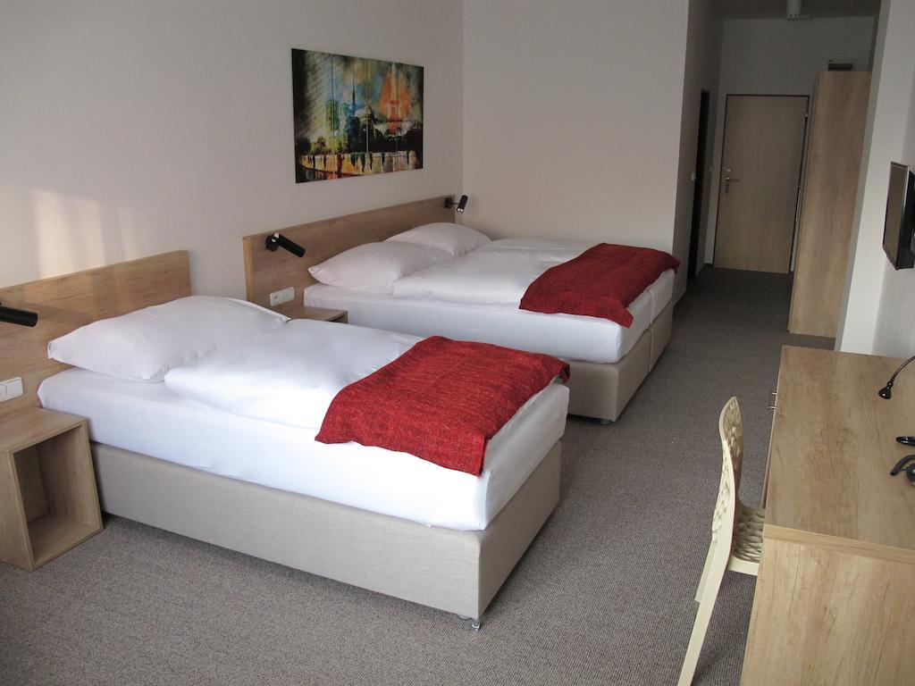 Hotel Kapitol มอสท์ ห้อง รูปภาพ